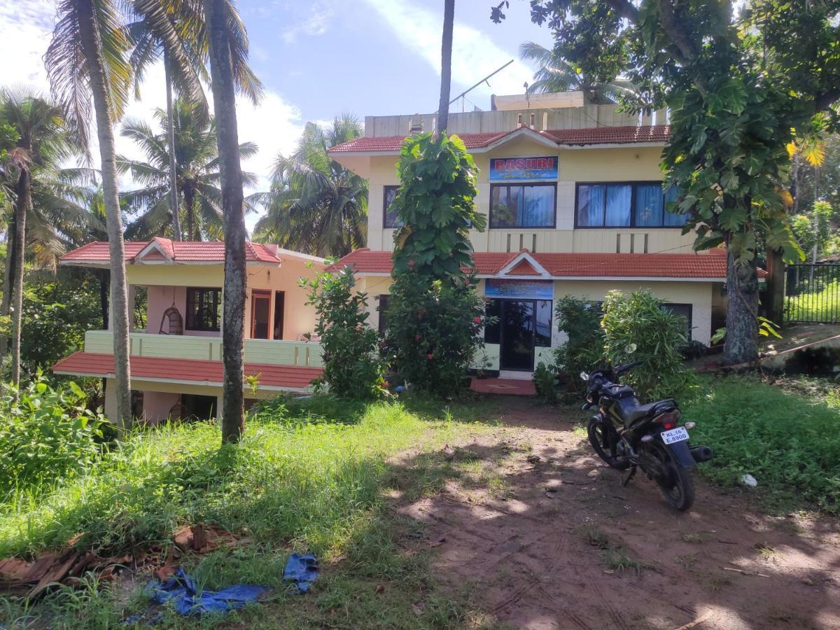 Basuri Beach Resort Varkala Eksteriør billede