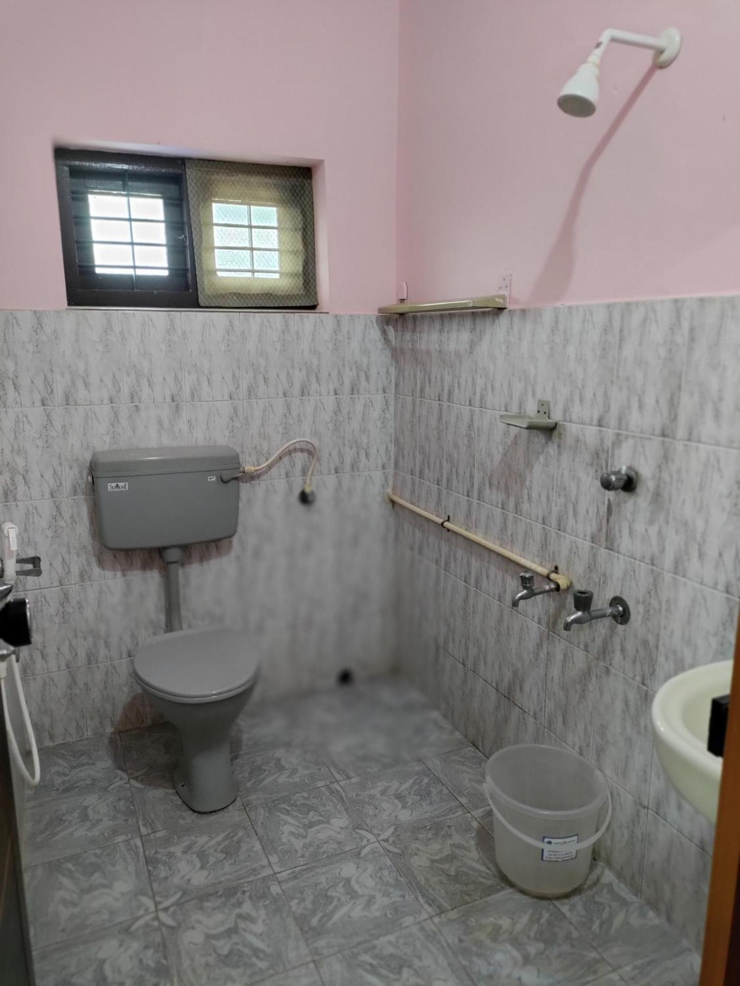 Basuri Beach Resort Varkala Eksteriør billede